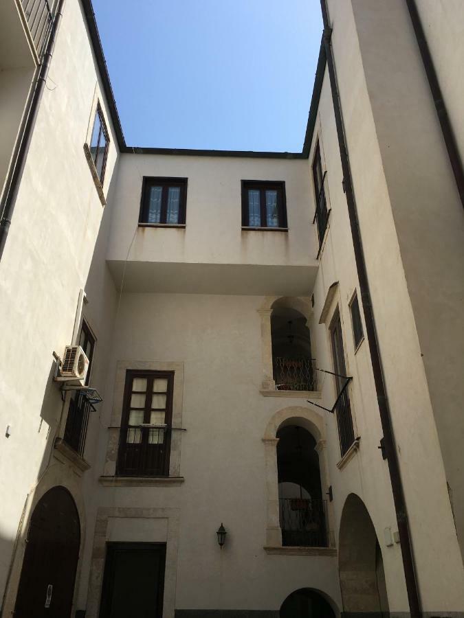 Maniace 57, Ortigia Historic Center, 200 Mt From The Beach Syracuse Екстер'єр фото